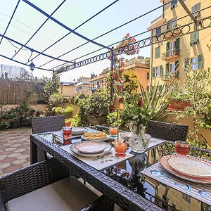 Sole, Terrazza, Centro Citta E Wi-fi Veloce! Appartement